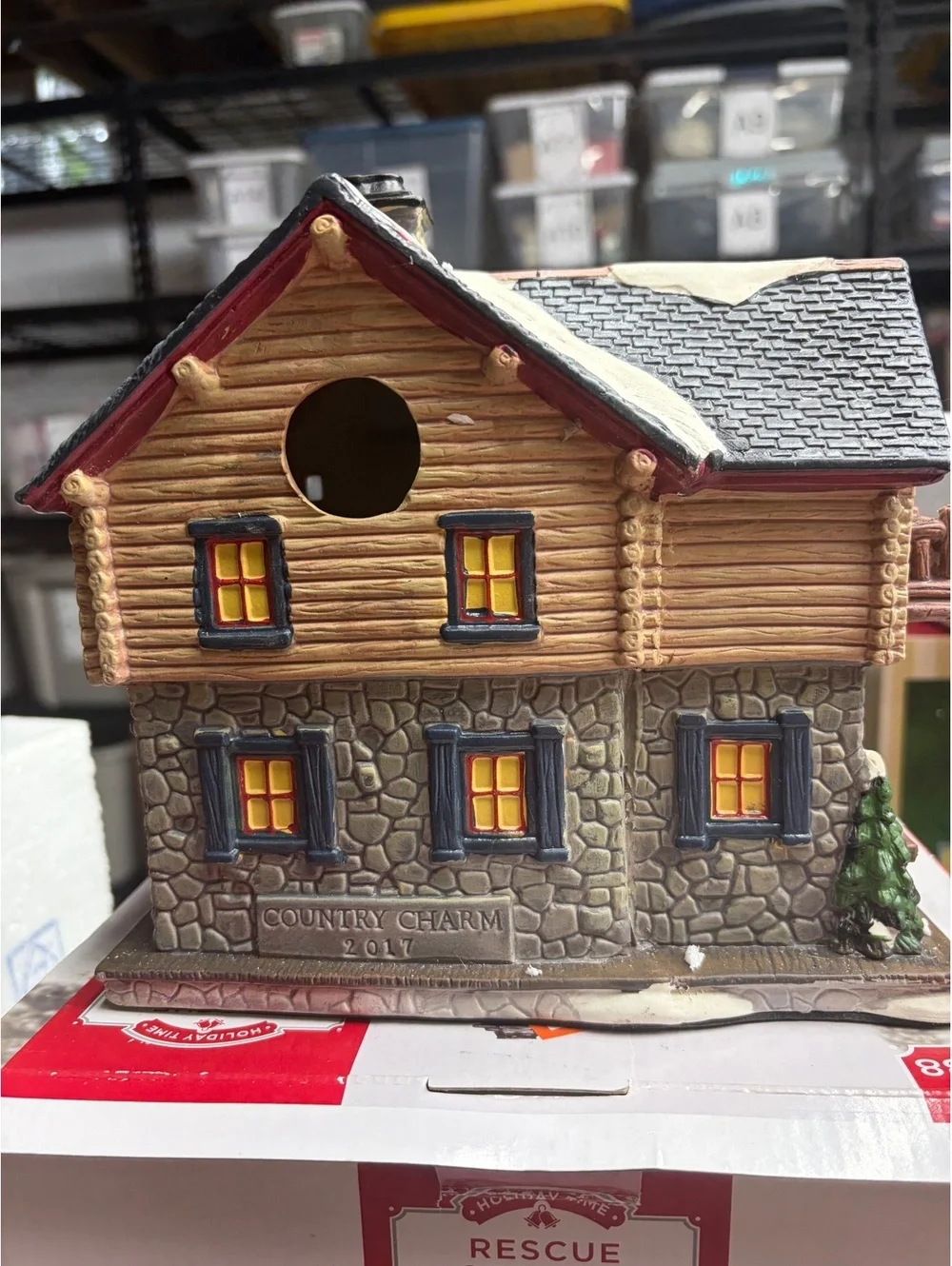 Holiday Time Rescue Station Country charm 2017 NO LIGHT
